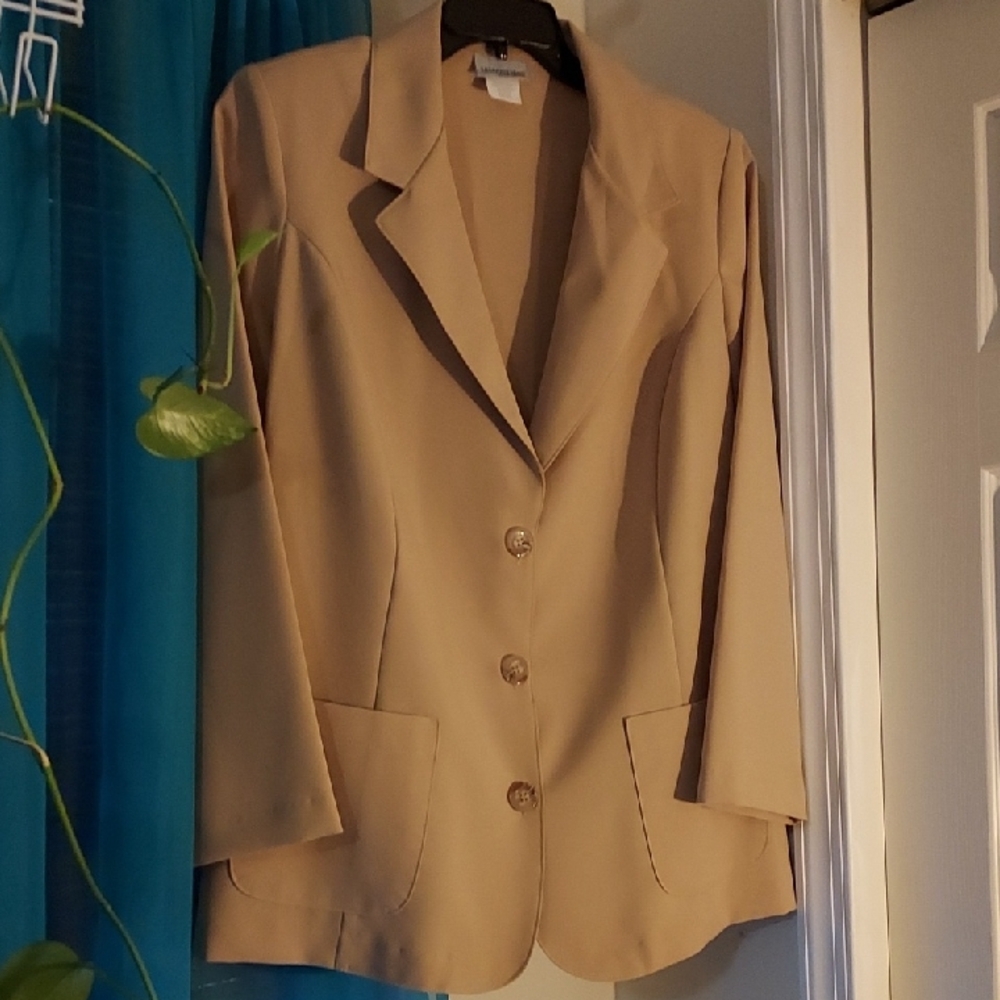 Women's Tailored Tan Blazer Jacket. 18W. Washable.